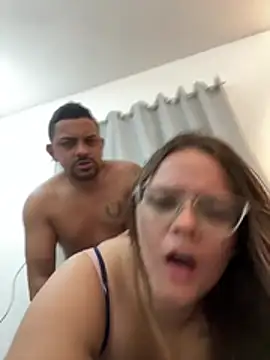Laryssinha_69 - Meter no cuzinho de 4