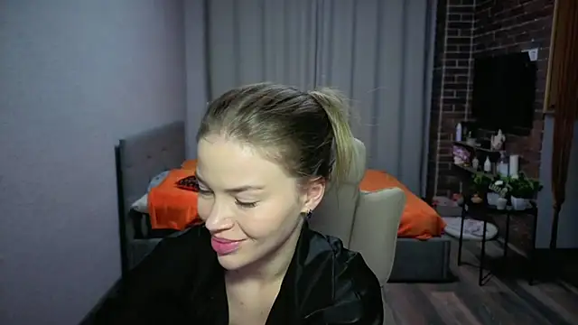 EmmyMills - Topless❤️