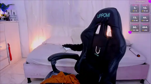 KeishaDanger_ - 🍑 OIL ASS AND DANCE 🍑