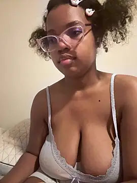 AwkwardJasminee - Oil show 💦