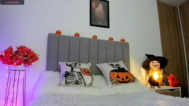 Sophie_connors - 👻🎃🌙 Massage and pull nipples
