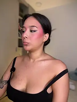 Amberxbluee - PLUG ANAL IN DOGGIE+SPANK ASS