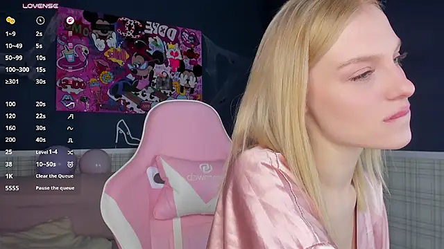 Alice_Taylori - spank my soft ass<3