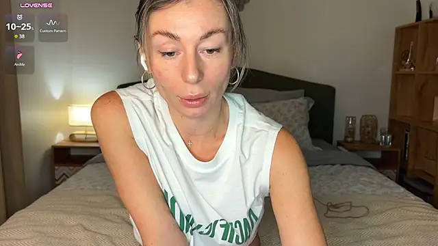 DannaEvan - naked tits tease with oil