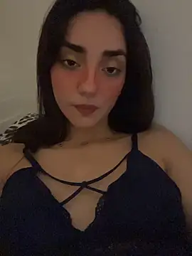 KatieMonroe - PLUG IN ASS+CONTROL TOY
