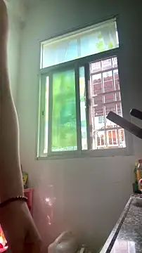Caihong- - 支持小樱桃买化妆品变美，全裸2分钟