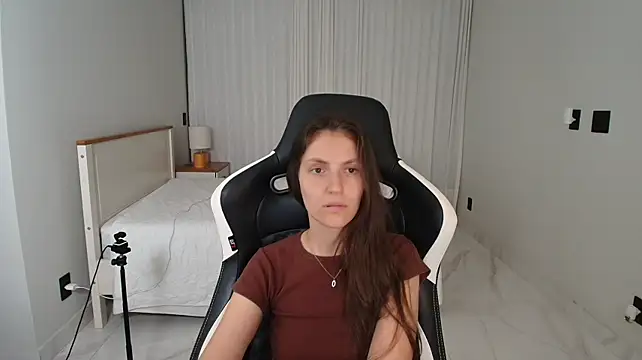 Upssnowy - show boobies