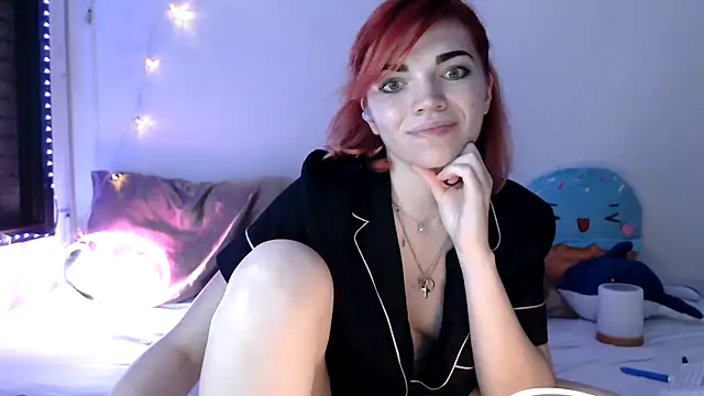Olivka-flower - Being full naked for 5 min!