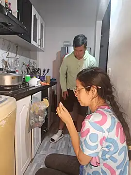 Kingofqueenxxx - I suck his cock.