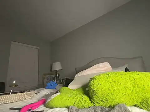 Whitechocolate100M - NO PANTIES🚫💦