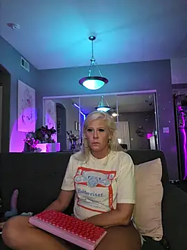Lexi_Shocker - Make my pussy wet n creamy!