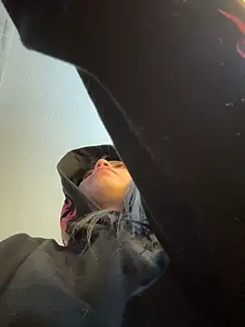 I_am_nina_ - plug anal ,GAPE and twerking