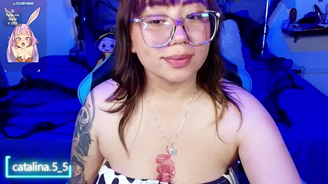 Kata_Bigboobs - rub pussy + suck tits 🍭