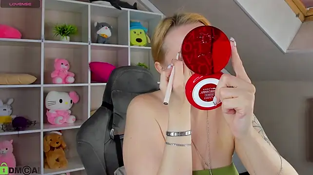 Jooyce_Howward - posa doggy off panty