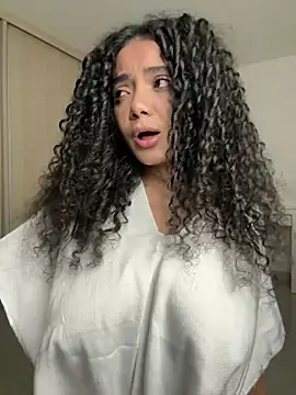 Curlyierr - DOGGY STYLE + SPREAD ASS