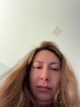 IAmScarlettLove - 😈 Squirt over my bed 💦