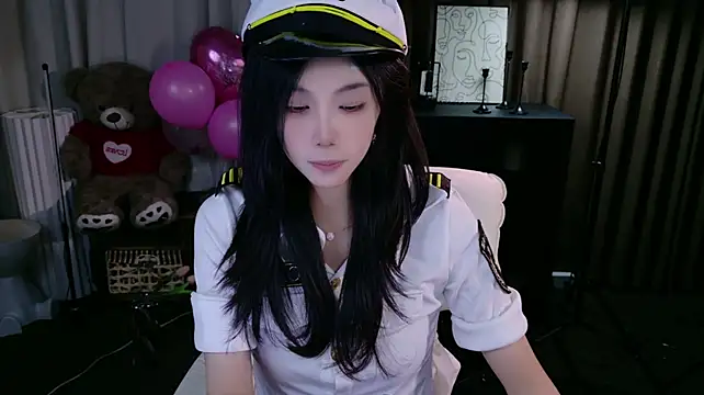 GUGUGAGA-1 - 性感换装💘