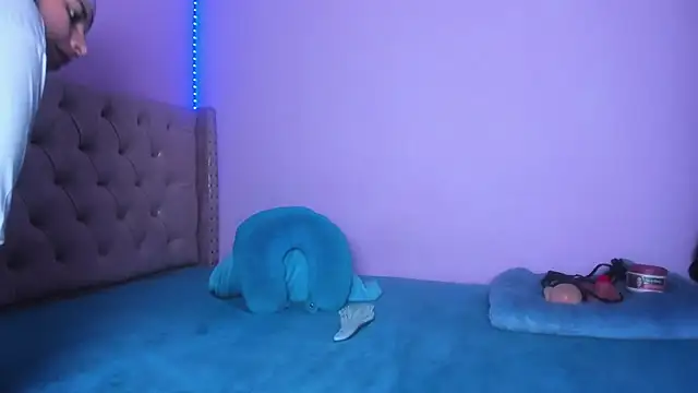 Victoria_and_andra