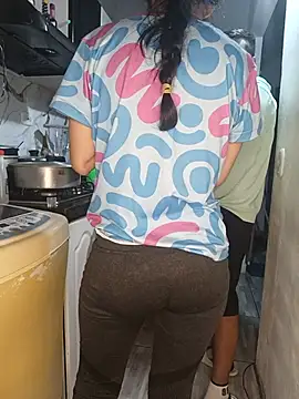 Kingofqueenxxx - I suck his cock.