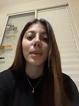 Ruivinha_uai - De 4 com calcinha 1mn