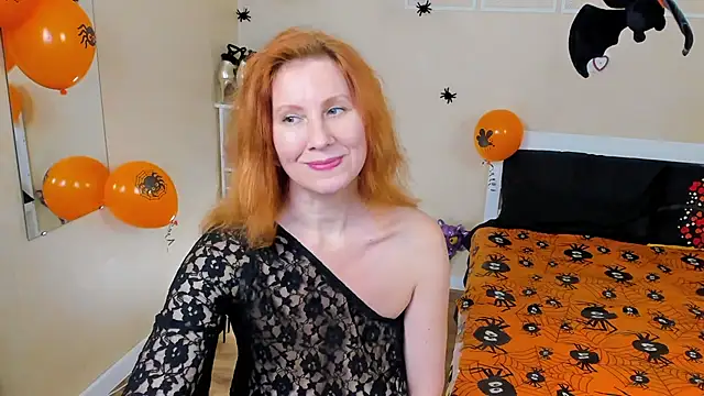 FoxySophia - Each token is a compliment.👻