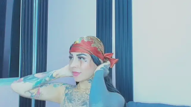 EmiliMontero - STRIPTEASE + FINGER FASTER+ SQUIRT👑