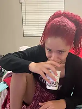 NirvanaDayeLive - topless