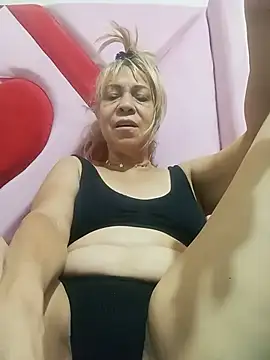 Jazminlover04 - I want to buy some lingerie.