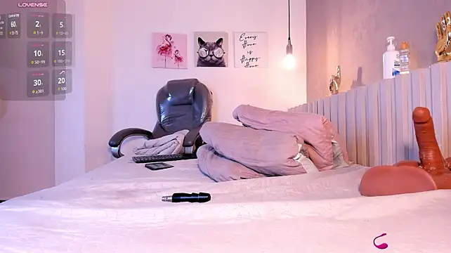 Lia_Guzman - fingers in my ass 🍑