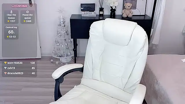 Fiona_999 - 新人莫妮卡，23岁上下粉，手指难进入，求开发，小黑屋有你喜欢的