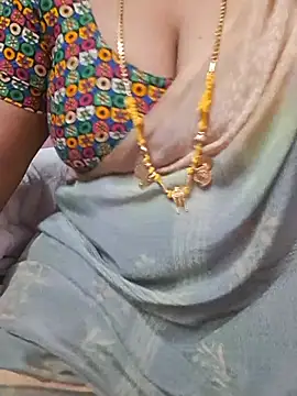 Tamil_Ammani - Boobs show😜😜😝🥰🔥🔥🔥