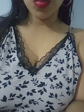 Lunix18 - Sin blusa 🔥