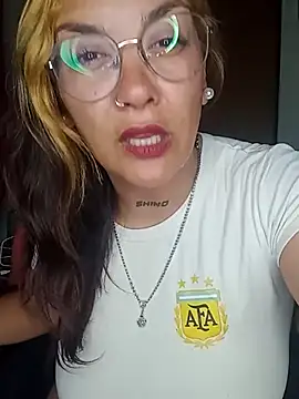 Kuramaqueen - Mostrar la colitaa