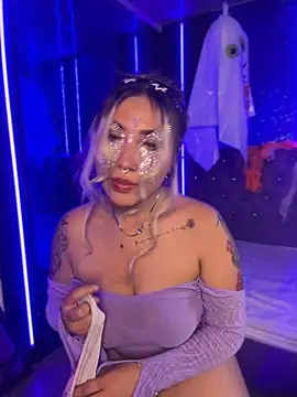 ManuelaVeeleez - HAPPY HALLOWEEN