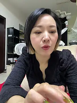 Lulu6652 - 乳夹振乳头2分钟