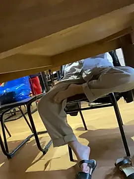 Masturbate-secretly - fuck me next to a stranger