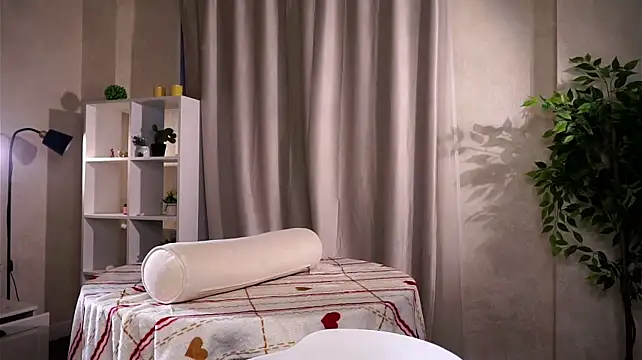 WiloneRogue - 💕slap slap tits💕