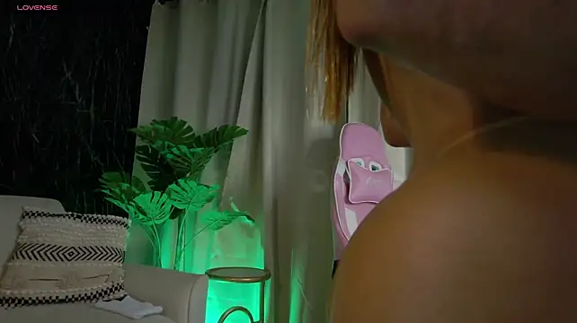 Emily_Foxx01