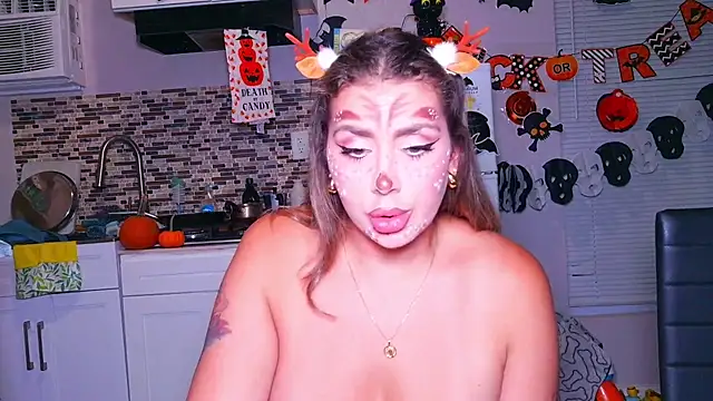 Evaroyale - ride toy and squirt