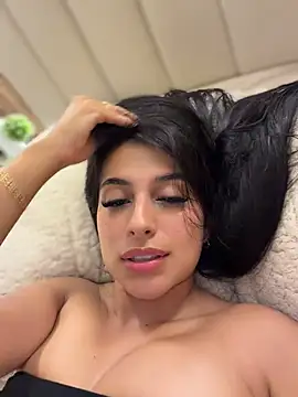 Mia_arabs - It’s crazy, but it helps Mia with her go