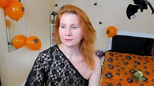 FoxySophia - Each token is a compliment.👻