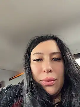AdinaKan - Fing hard to squirt BIG+doggy holes