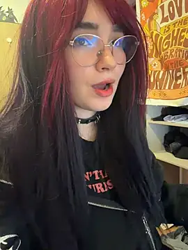Poisonissa - be a good boy and lick my feet✶⋆.˚