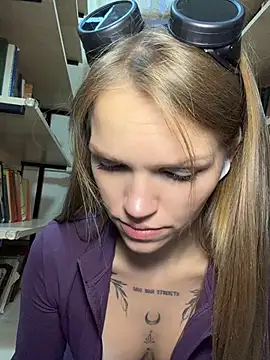 StreetSquirt - play with nipples under top in public