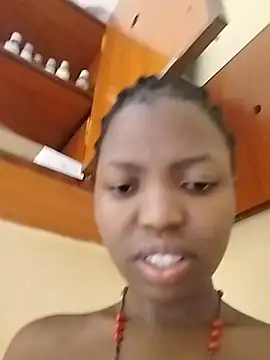 Daddydoll20 - SPRAY MILK ON FACE