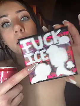 Marleymaxwell - Use big dildo