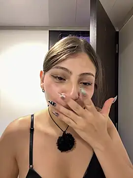 D-Bunnyyy - FLASH PUSSY + SPANKS PUSSY X5
