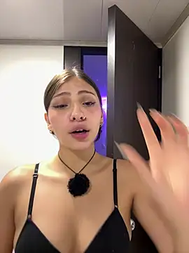 D-Bunnyyy - FLASH PUSSY + SPANKS PUSSY X5