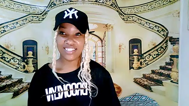 EroticSexyPrada - lets show some love