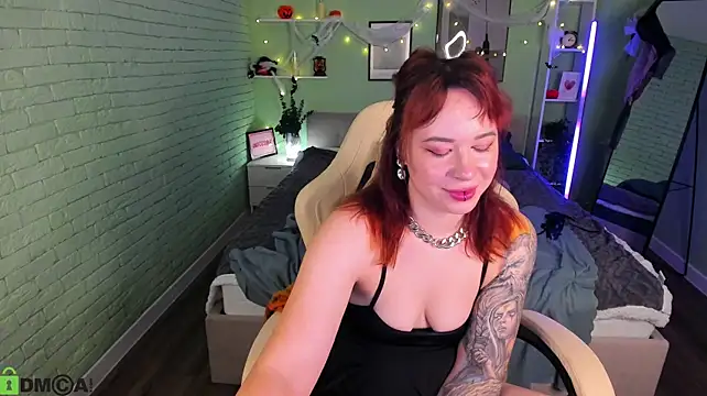 Ember_Eden - squeeze breasts with oil